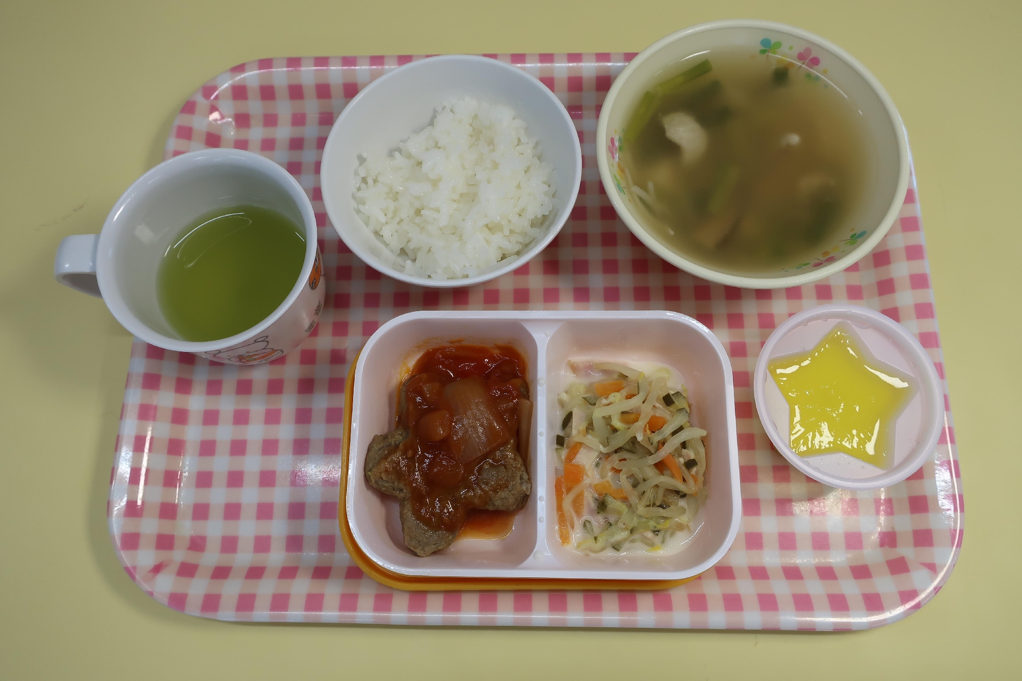 ７月５日(金)３歳児からの給食(すみれ１組)