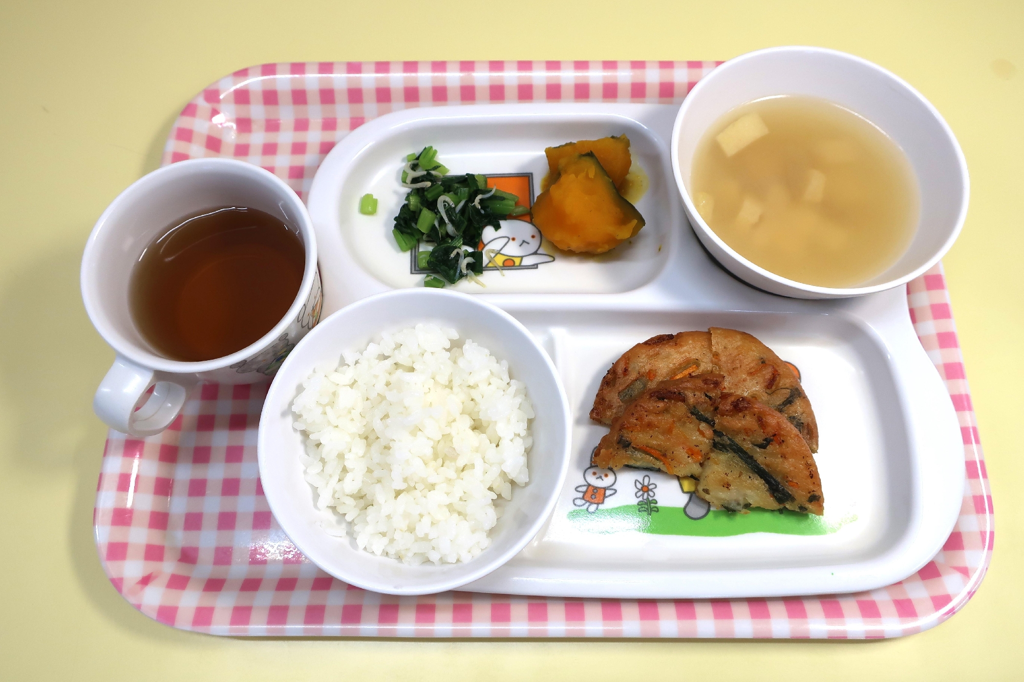 ８月９日(金)未満児の給食（もも組）