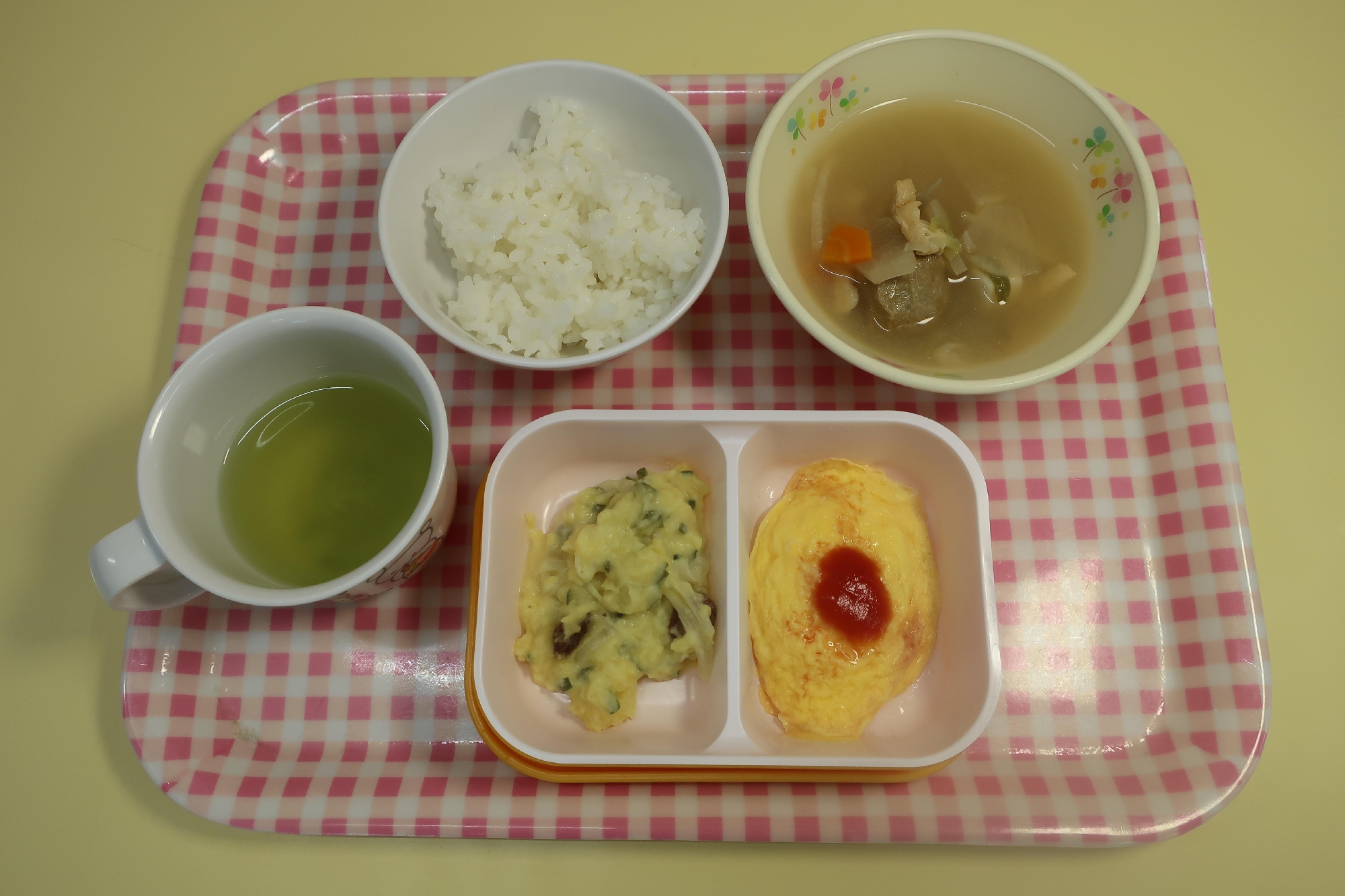 ９月２０日(金)３歳児からの給食(たんぽぽ１組)