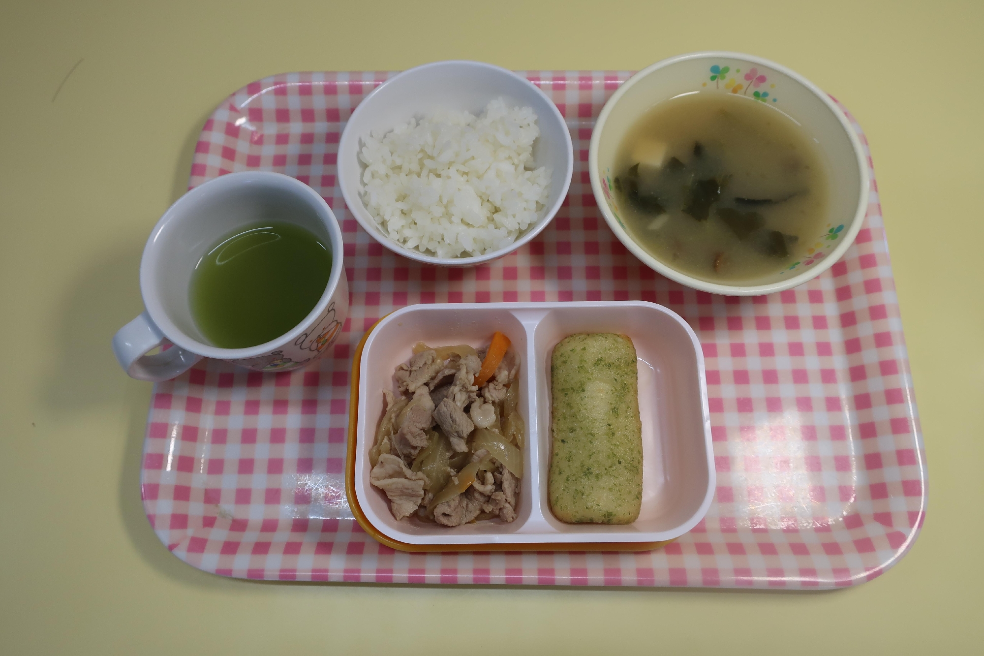 ９月５日(木)３歳児からの給食(すみれ１組)