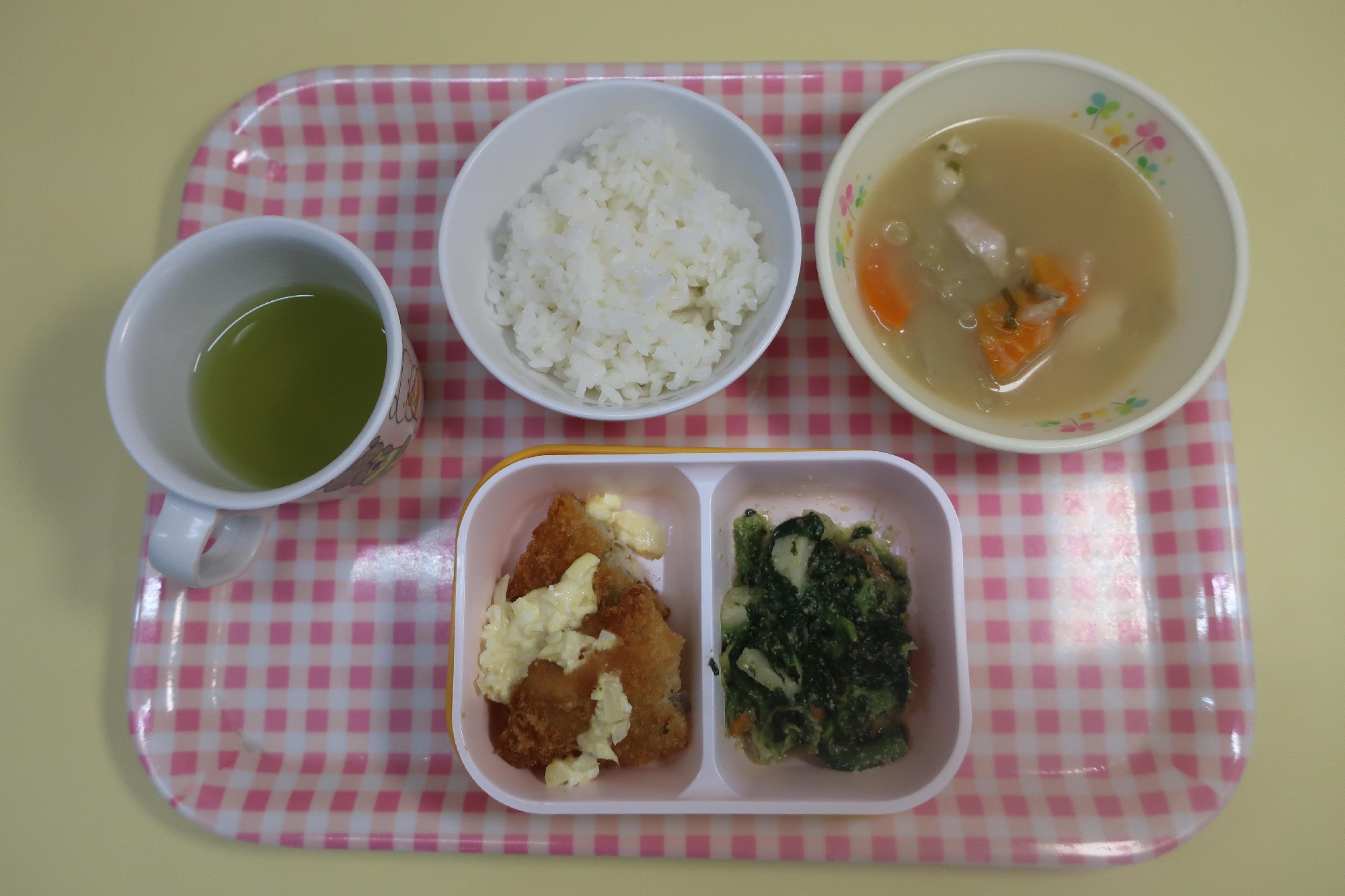 ９月２６日(木)３歳児からの給食(たんぽぽ２組)