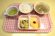 ９月１５日(金)３歳児からの給食(すみれ１組)