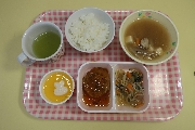 ９月１３日(金)３歳児からの給食(すみれ２組)