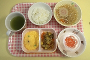 １１月２７日(水)３歳児からの給食(すみれ２組)